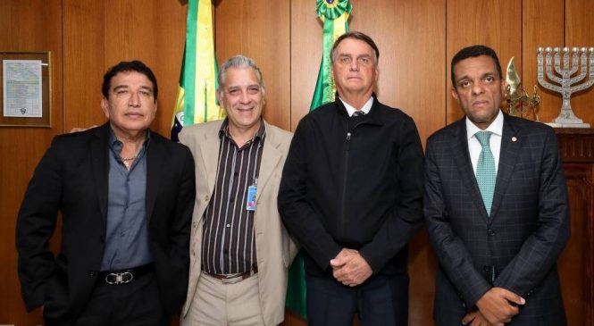 Eram bolsonaristas: Bolsonaro pede desculpa por dizer que petistas chutaram assassino de Arruda