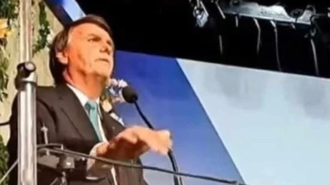 Bolsonaro faz campanha durante posse na Caixa, ataca STF e defende o Governo