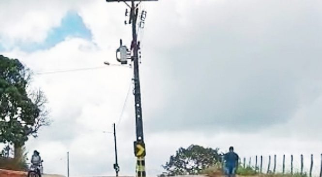 MPE-AL investiga postes instalados no meio de rodovia que liga Taquarana e Belém