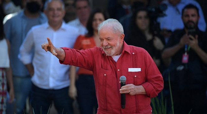 Pesquisa da Globo aponta liderança de Lula com 44% das intenções de voto