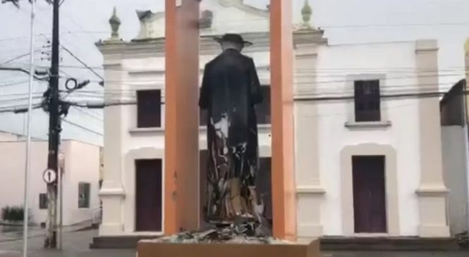 Estátua de Padre Cícero é depredada em Campo Alegre, interior de Alagoas