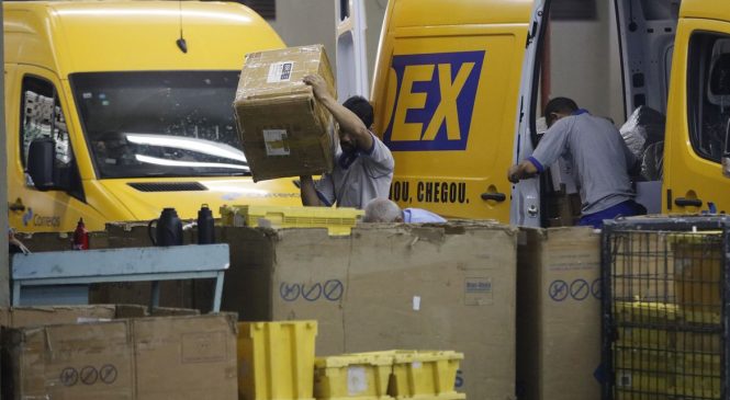 Correios realizam leilão de 41 mil itens que não puderam ser entregues