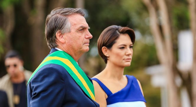 Apesar do “unfollow” no Instagram, Michelle afirma estar ‘firme e forte’ com Bolsonaro