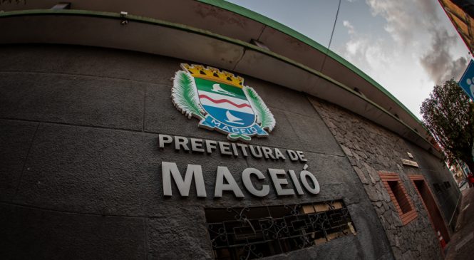 Prefeitura de Maceió antecipa salário de servidores para quinta-feira