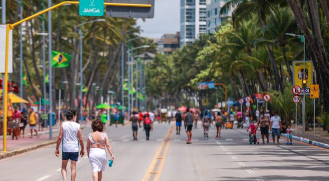 Horário da Rua Aberta na orla da Ponta Verde é expandido neste fim de ano