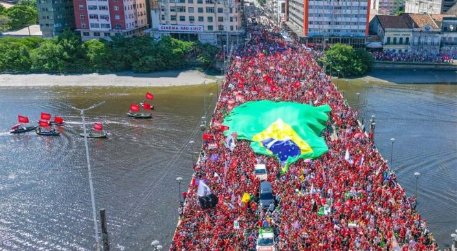 Após manifestação em Recife, Lula manda Bolsonaro assistir imagens na TV