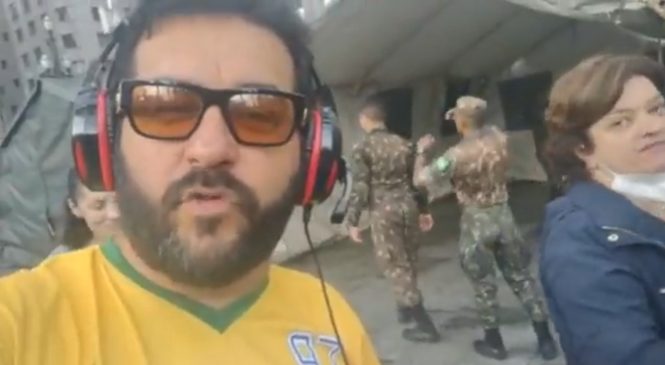 Vídeo: Bolsonaristas confundem Ação Social para moradores de rua com Intervenção Militar