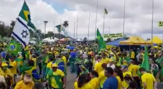 Exército pede ajuda ao governo de Brasília para impedir bloqueios de vias em frente ao quartel