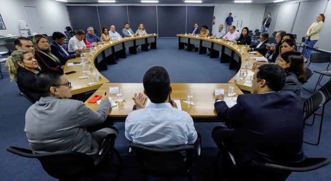 Paulo Dantas anuncia 13º salário, concursos e criação de novas secretarias