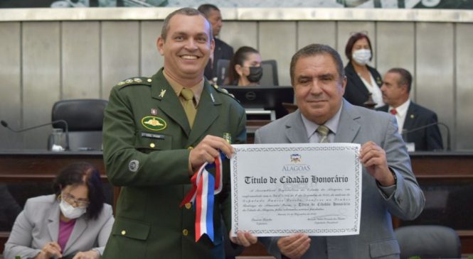 Comandante do 59º BIMtz recebe Título de Cidadão Honorário de Alagoas