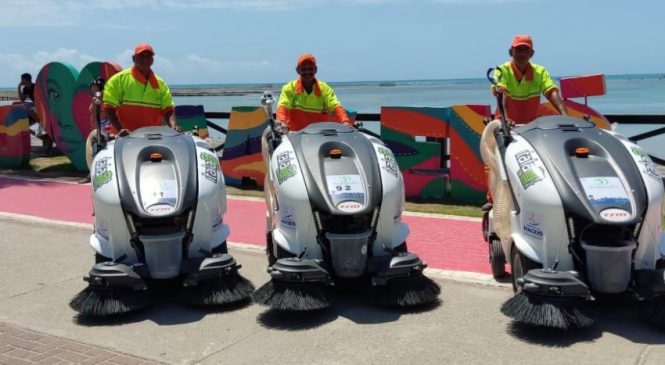 Desenvolvimento Sustentável começa a usar varredeira elétrica para limpeza da orla