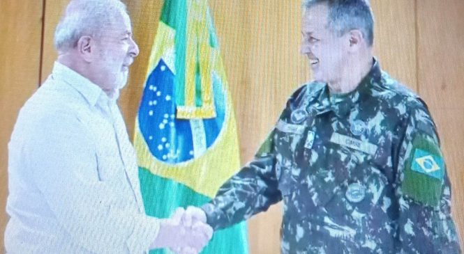 Lula se encontra com novo comandante do Exército que ensinou ‘o que é ser militar’