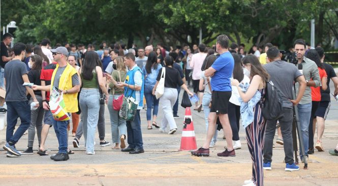 Provas do Enem são reaplicadas hoje e amanhã a 3,2 mil estudantes