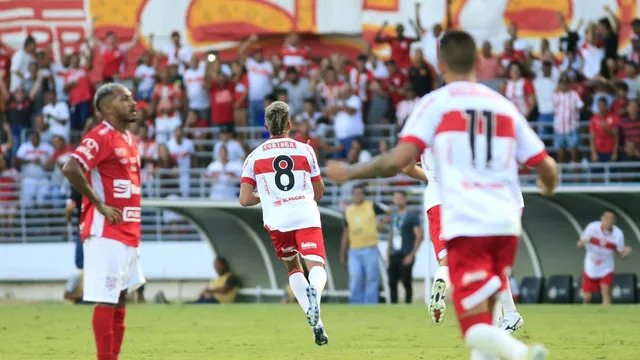 Com golaço de Juninho Valoura, CRB vence o Sergipe pela Copa do Nordeste