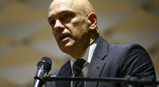 Moraes manda retirar das redes anúncios sobre o chamado PL da Censura