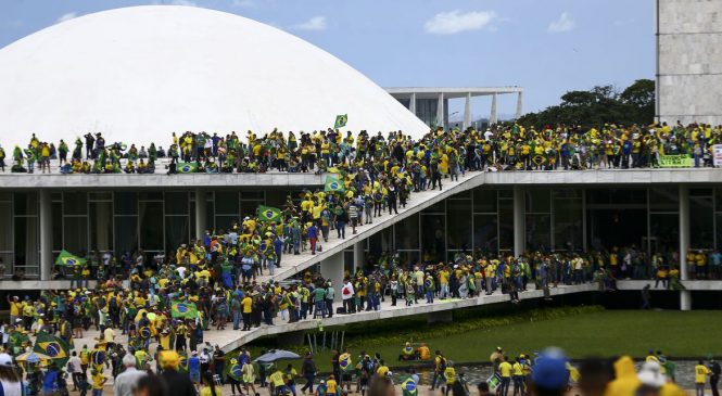 Moraes diz que presos no DF por atos terroristas só podem receber visitas em casos excepcionais