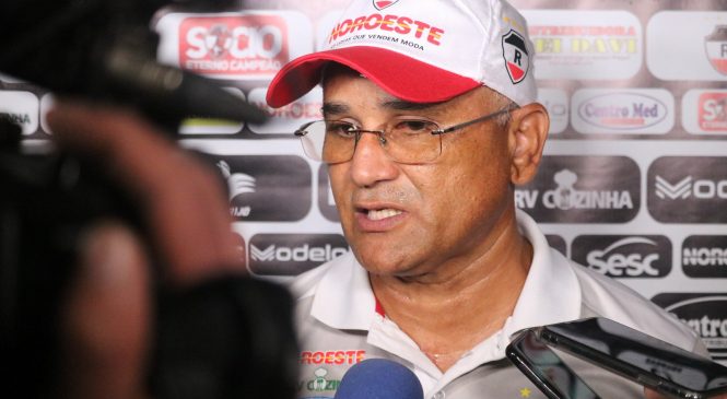 CSE anuncia demissão do técnico Oliveira Canindé