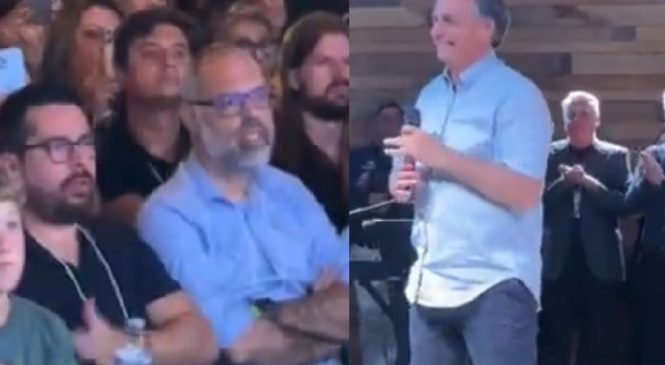 Vídeos: Bolsonaro diz que “Lula não dura muito” em palestra nos EUA com golpistas na plateia