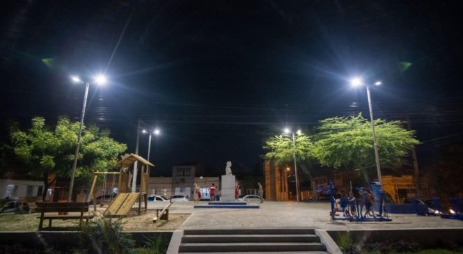 Praça Custódio de Melo, no Prado, ganha nova iluminação em LED