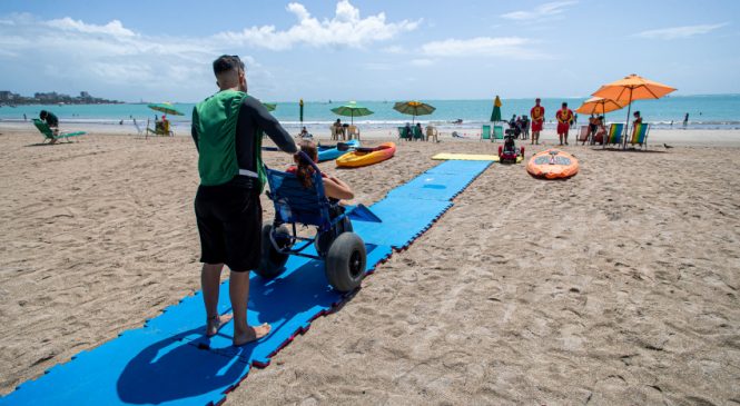 Prefeitura de Maceió realiza sexta-feira o Praia Acessível na Folia, na orla de Pajuçara
