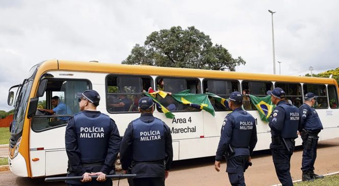 Evangélicos presos culpam igrejas por terem participados dos protestos de 8 de janeiro