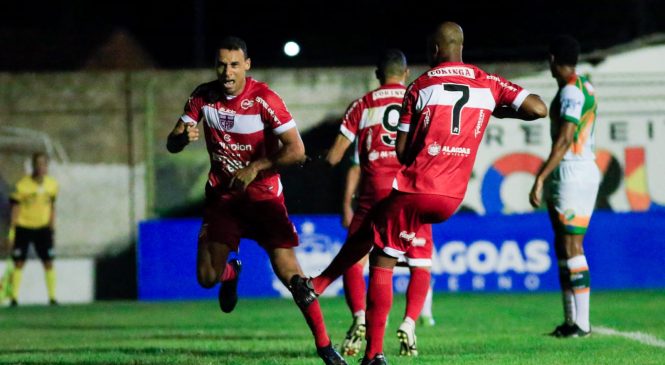 Sobrou emoção: CRB bate o Coruripe e dá passo importante rumo à final do Alagoano em jogo de 5 gols