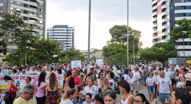 Moradores se reúnem e protestam contra abertura de vias no Vera Arruda