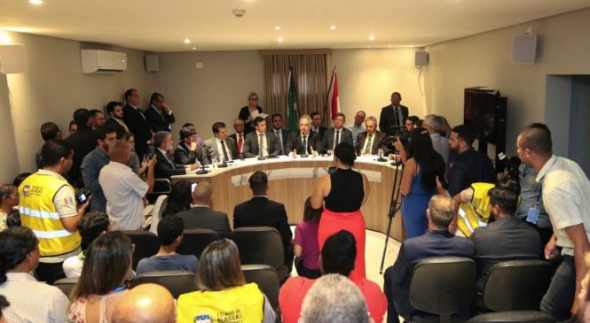 Secretários garantem segurança das escolas de Alagoas em debate na ALE