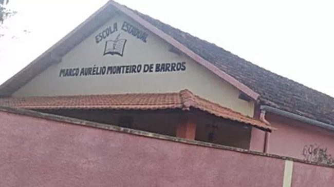 Aconteceu novamente: Adolescente esfaqueia três colegas em escola de Goiás