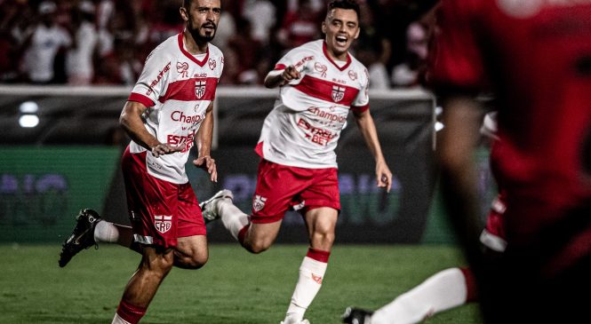 CRB vive noite mágica, bate o Athletico-PR e larga na frente em corrida por vagas nas oitavas da Copa do Brasil