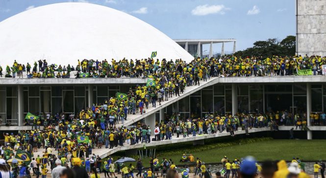 STF tem quatro votos para tornar réus envolvidos em atos golpistas