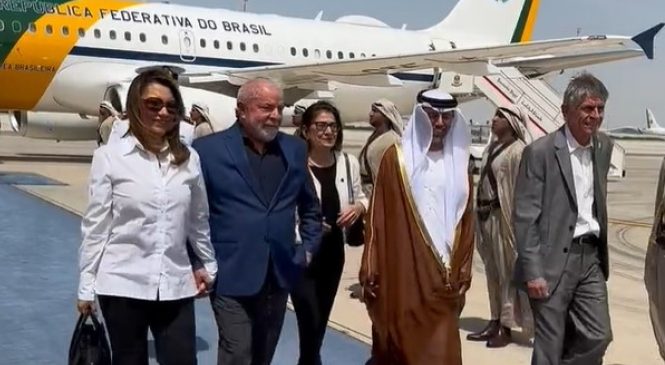 Em Abu Dhabi, Lula negocia acordos comerciais e de meio ambiente