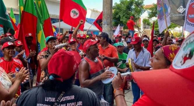 MST e movimentos sociais ocupam sede do Incra em Alagoas