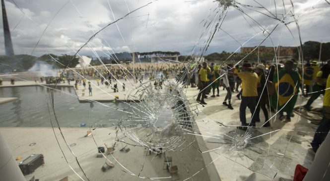 Polícia Federal diz que deputado autor de CPMI incitou atos golpistas no País