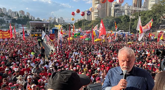 No Dia do Trabalhador, Lula condena o BC pela maior taxa de juros do mundo