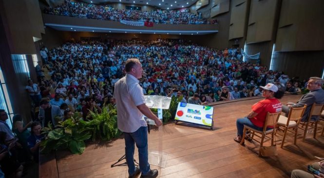 Renan Filho: ouvir as necessidades da população é fundamental para reconstruir o Brasil