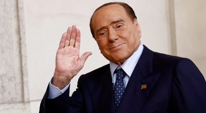 Morre ex-premiê italiano Silvio Berlusconi