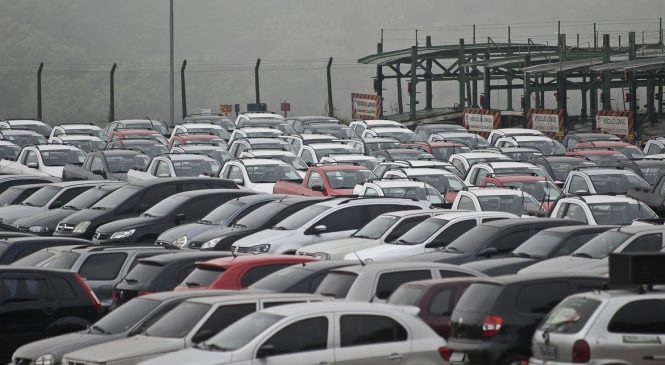 Governo prorroga por 15 dias desconto de carros a pessoas físicas