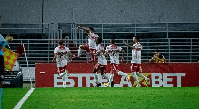 CRB vence a segunda sob o comando de Daniel Paulista e deixa o Z4 da Série B