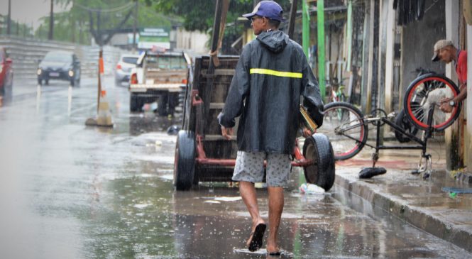 Sesau orienta moradores sobre os cuidados para evitar a Leptospirose