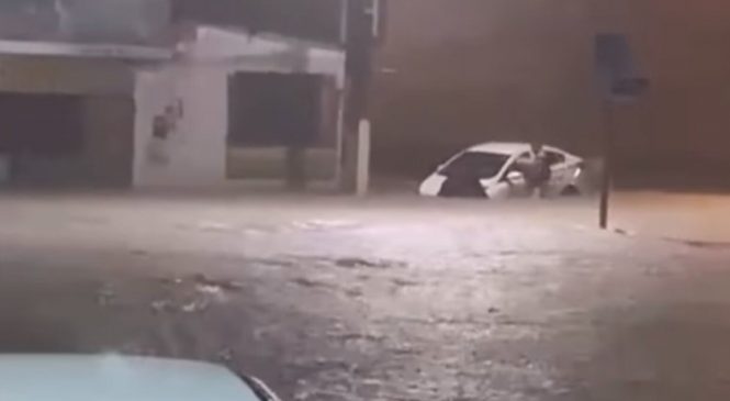 Vídeos: Internautas compartilham inundações em Maceió neste final de semana de chuva