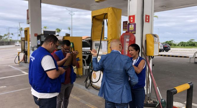 Procon/AL age contra postos de combustíveis em Maceió por preços acima da média