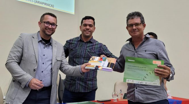 Estudantes recebem medalhas da Olimpíada Brasileira de Matemática das Escolas Públicas