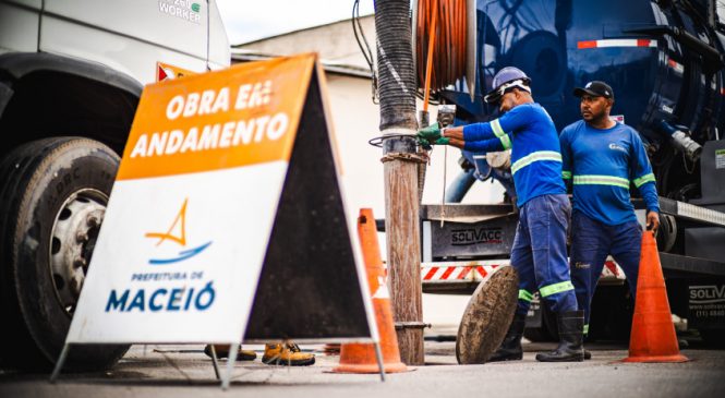 Infraestrutura encerra hoje mutirão de limpeza no sistema de drenagem da Rua Lafaiete, no Poço