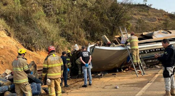 Sete mortos: Ônibus de torcedores do Corinthians estava irregular