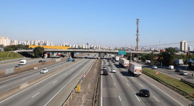 PAC prevê mais de 300 obras em rodovias e ferrovias