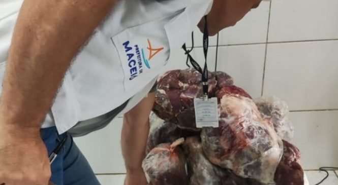 Vigilância Sanitária apreende 80 kg de carnes estragadas em frigorífico