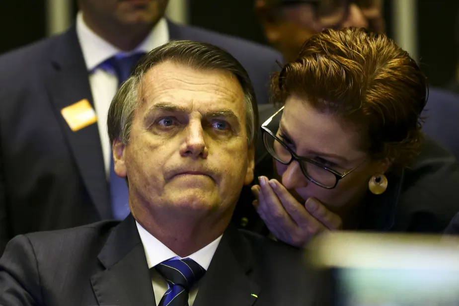 Carla Zambelli é ‘inconsequente’ e ‘tóxica’, diz Bolsonaro