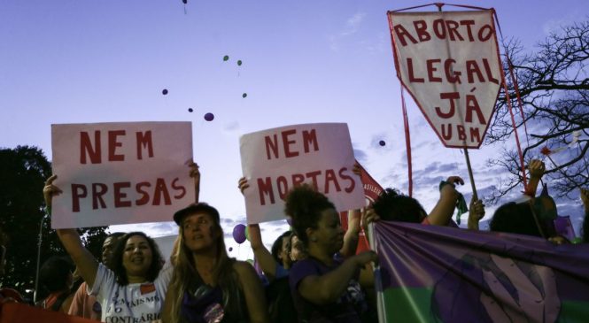 Legalização do aborto volta ao debate público com julgamento no STF