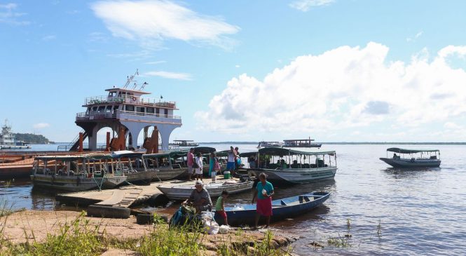 Manaus decreta emergência por causa da seca no Rio Negro